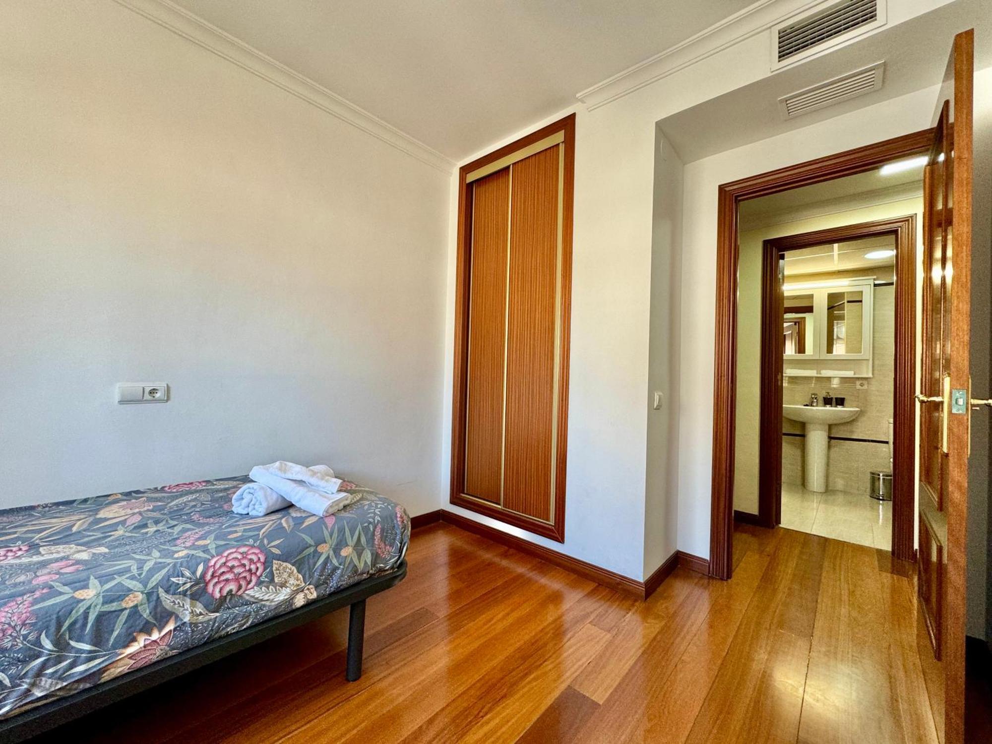 Lujoso Piso Centro Aparcamiento Privado, Terraza & Ac Lejlighed Málaga Eksteriør billede